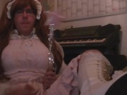 Gothic girl gets off to porn