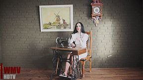 The Old Sewing Machine (HDTVWMV) – Lady Amira
