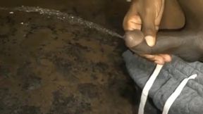 KINKY Unexperienced Stud peeing