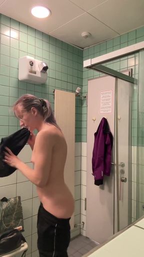 Spiiing on a Girl in the Shower at a Gas Station