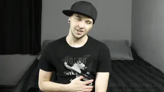 Brad Borrelli Belches Loudly in Morning Solo Twink Video
