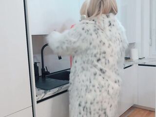 Stepmom punisher her stepdaughter