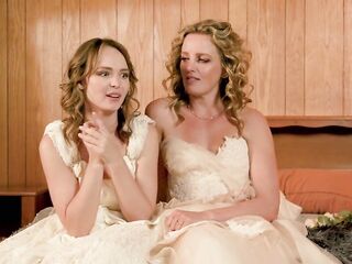 Interview: Marriage and Eloping Featuring Charlie Forde, Lilly Bell