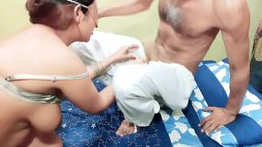 Chachu ny mujhy nanga kr k garam kr diya aur Mota Lund mery mu mai dal diya Indian Desi Blowjob Xxxxx Hindi Audio