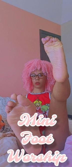 Mini Foot Worship