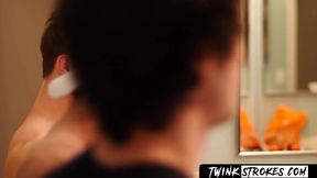 Novice twinks butt banging in sweet trio
