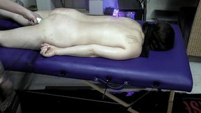 bitte fick mir in den arsch und benutze wascheklammern und kerzenwachs