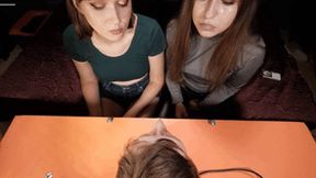 A193 The girls laugh and spit in his face ( wmv )