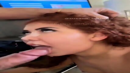 Ruivinha mamando e levando gozada na cara