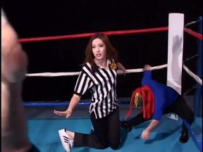 Midget wrestler gets fucked and rode by the brunette babe