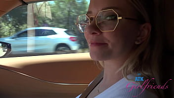 She&#039_s back and ready to play good times with Riley Star and her pretty pussy, car ride and playtime