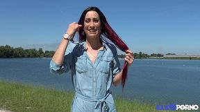 carlie, belle coquine, veut de la sodomie avant tout