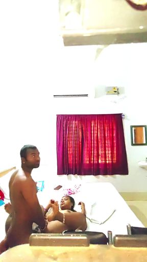 Mitrachi aai Mota lauda ghusai kamwali bai ke chut me   Clip 1