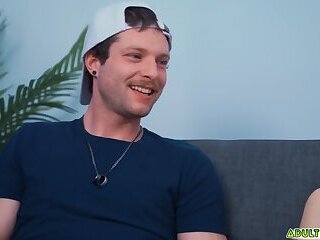 Leo Louis helps Benjamin Blue to loosen up by having sex with him