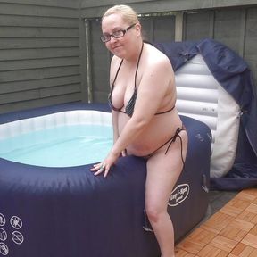 Big Tits wife in String Bikini in the Hot tub