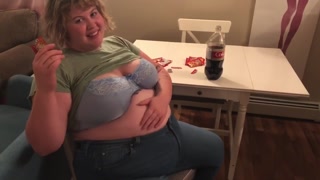 ALICE EATS: LOUD WET BURPS AND HUGE BELLY EXPANSION