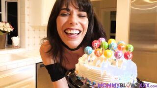 MILF Lexi Foxy hungry for bigcock in birthday throatfuck