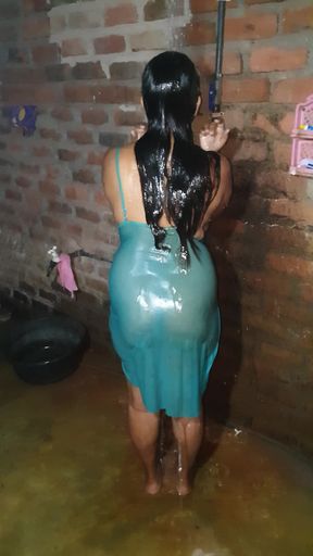 Slutwife Hot Bath at the Bathroom