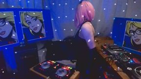 Tits and Techno - Who Would Watch This on Weekly Livestream?