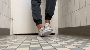 KIRA HAS FUNGUS FEET AGAIN - MOV Mobile Version