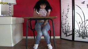 kiki cali pisses her tight jeans under desk