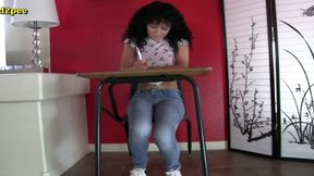 kiki cali pisses her tight jeans under desk