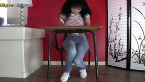 kiki cali pisses her tight jeans under desk