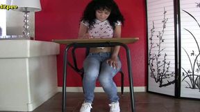 kiki cali pisses her tight jeans under desk