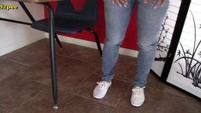 kiki cali pisses her tight jeans under desk