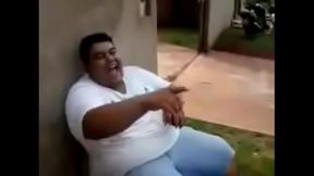 meme base gordo rindo