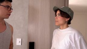 Delivery girls who suck your dick are rated 5 stars for good service - Lian Grey & Jery Lee