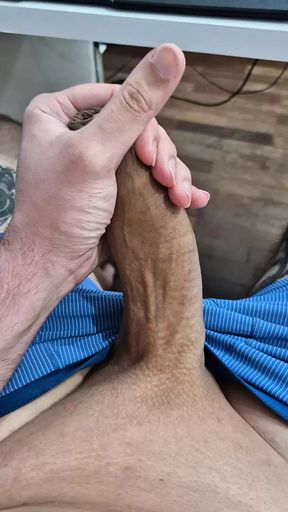 CHUBBY MAN WITH A VERY HUGE PENIS - my onlyfans: lkingsbr