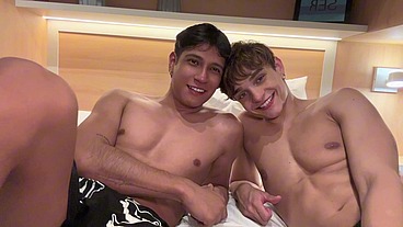 TWINK PAUZUDO ARROMBA TWUNK LISINHO E FAZ ELE DE PUTINHA.