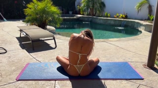 14 MINUTE Sensual Touch Meditation, Yoga to FEEL yourself with QUIET GUIDANCE