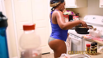 Sucking dick while frying chicken