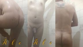 Enjoy the Bath: the nudity that will leave you speechless!&quot;