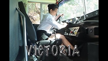 Victoria Givens Fucks the School Nerd