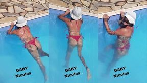 gaby ama uma piscina - ela merece um dia maravilhoso