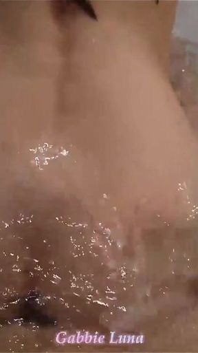 Gabbie Dancing in the Bath and Moaning Loudly on Pica Grande! (gabbie Luna and Rennan Luna) Full on Red