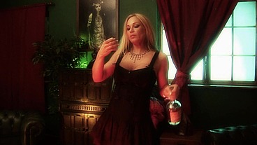 Next, the blonde gets fisted, while giving her girlfriend cunnilingus, until they get facialed