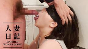 Married woman gives deepthroat BJ and drinks cum