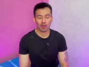 El hijo de 20años de mi mejor amigo me hace sexo oral en los baños del centro comercial! Relato