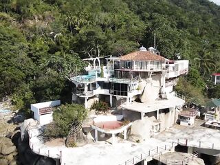 SEXO EN LA PLAYA CON MI CAMARERA