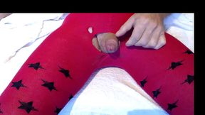 Bilingertits is cumming wearing her legging