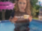 Effe, Ragazza italiana scopata in tantissime posizioni con indosso un grosso plug nel culo