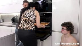 Mom's Dinner Turns Into Squirting Gangbang Frenzy - Daddy's Cum Slurp