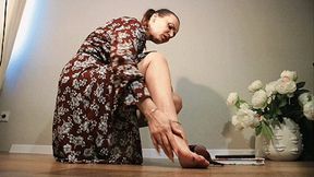 Sprained ankle in high heels AVI