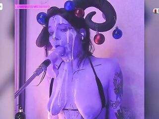 DEVIL FILLED WITH CUM PASSIONATELY GIVES BLOWJOBS