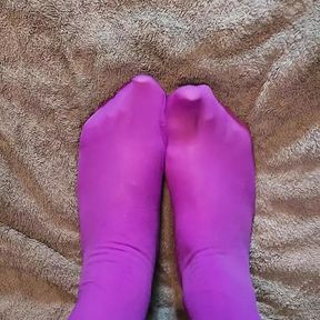 Cd shoe, foot fetish. Masturbate and cum on my nylon pantyhose feet.