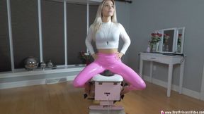 Amber - Latex Freak Gets Face Smashed by His Fetish